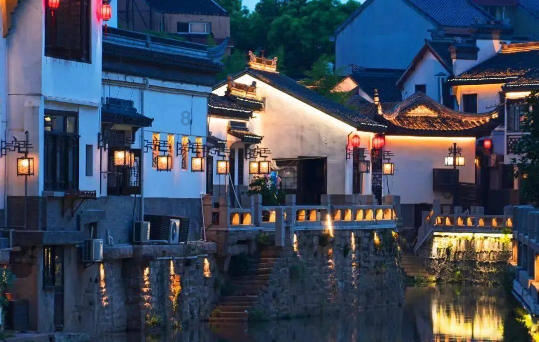 逃离水虎鱼湖